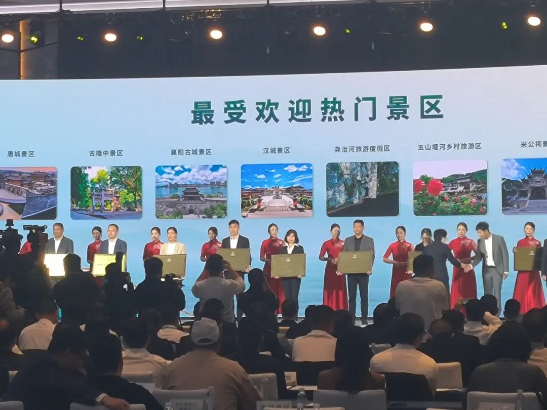 少妇AAA级久久久无码精品片