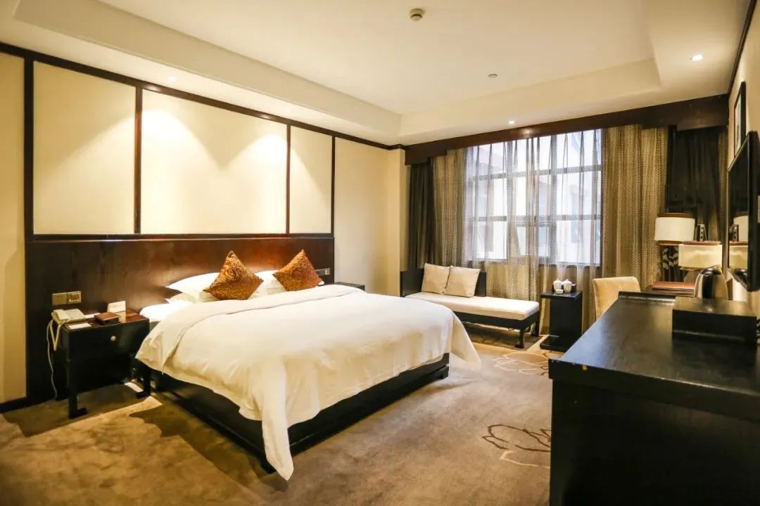 少妇AAA级久久久无码精品片