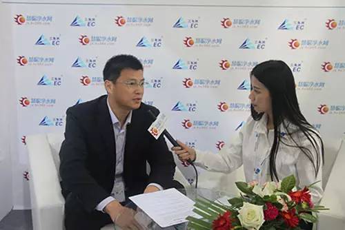 少妇AAA级久久久无码精品片